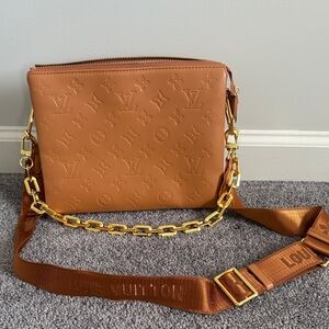 Crossbody bag